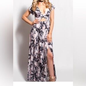 Lost in Lunar Size 2 EUC Long Flowy Dress - slits very flattering Maxi Stunning